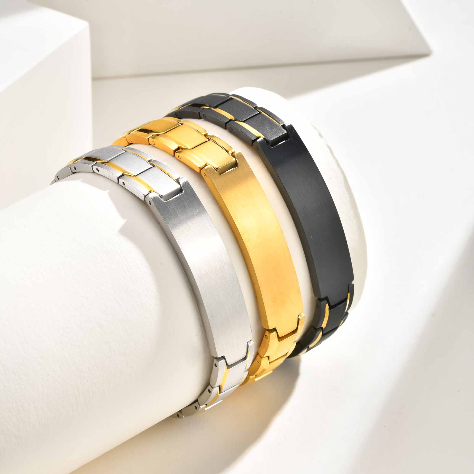 Jewelry Watches For Men - Personalisiertes Armband mit Namenstext und Gravur