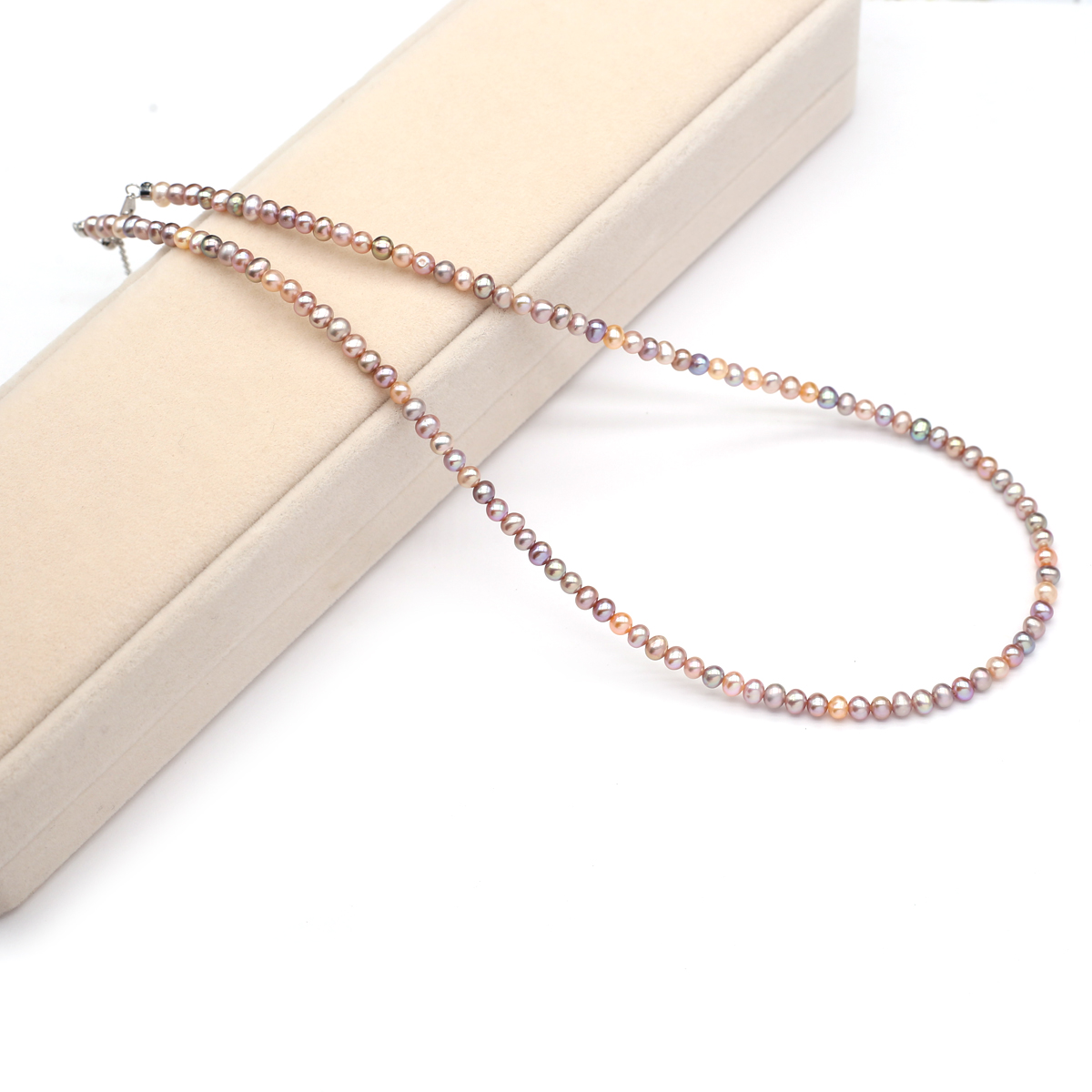 Pearl Necklace - Echte natürliche Süßwasserperlen-Halskette, 3–4 mm, Farben,